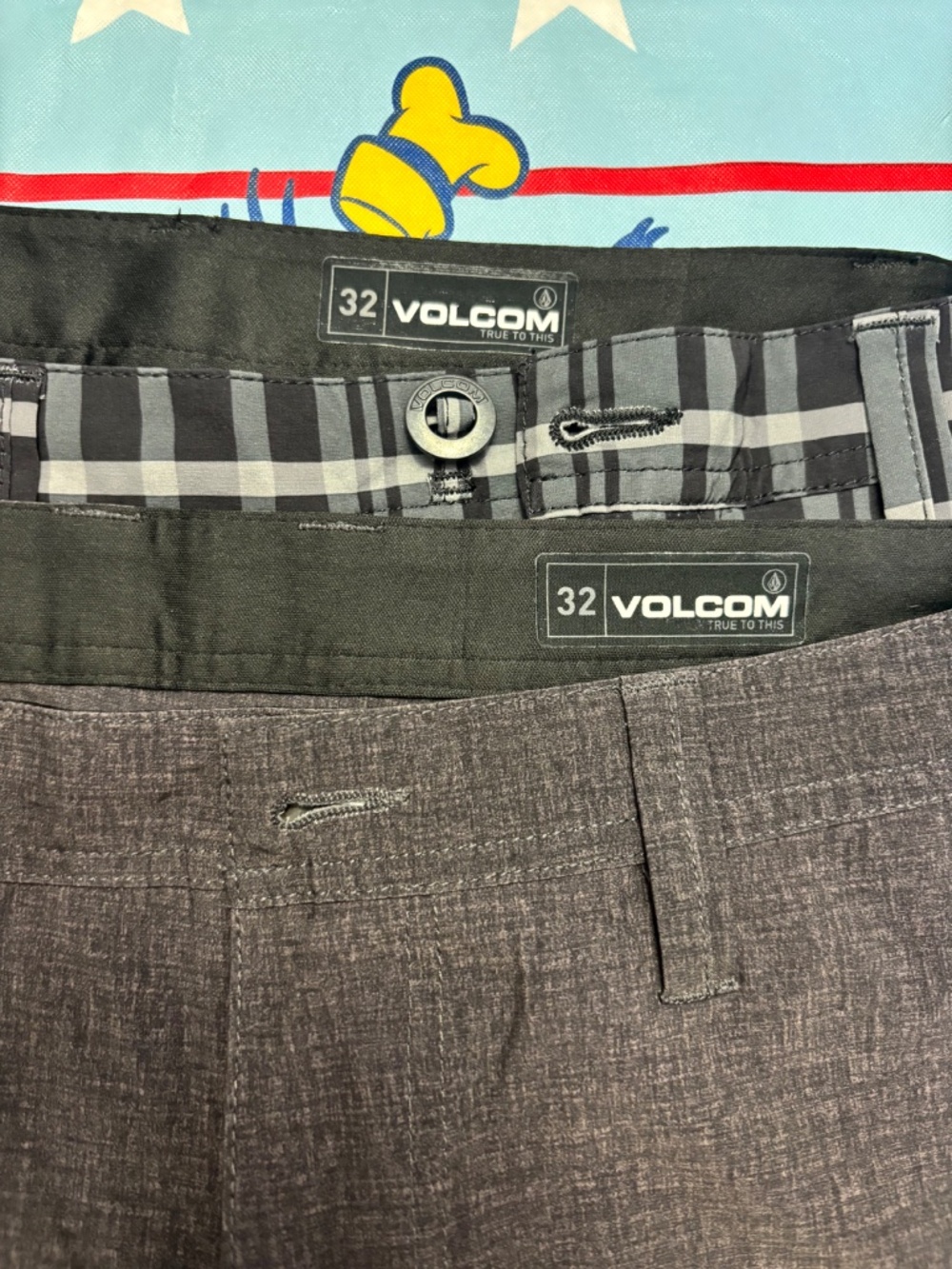 Volcom - Picture 3 of 3